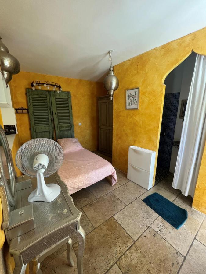 Maison D'Hotes Le Mas De Lila Vers Pont du Gard Kültér fotó